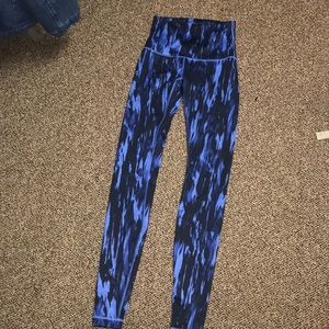 Wunder Under Blue/Black high waisted lulu lemon